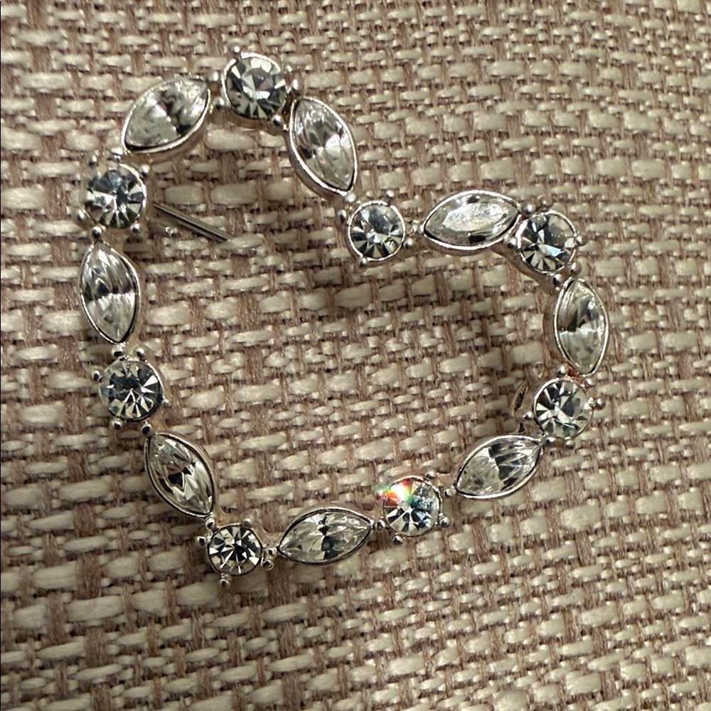 heart-shaped rhinestone brooch